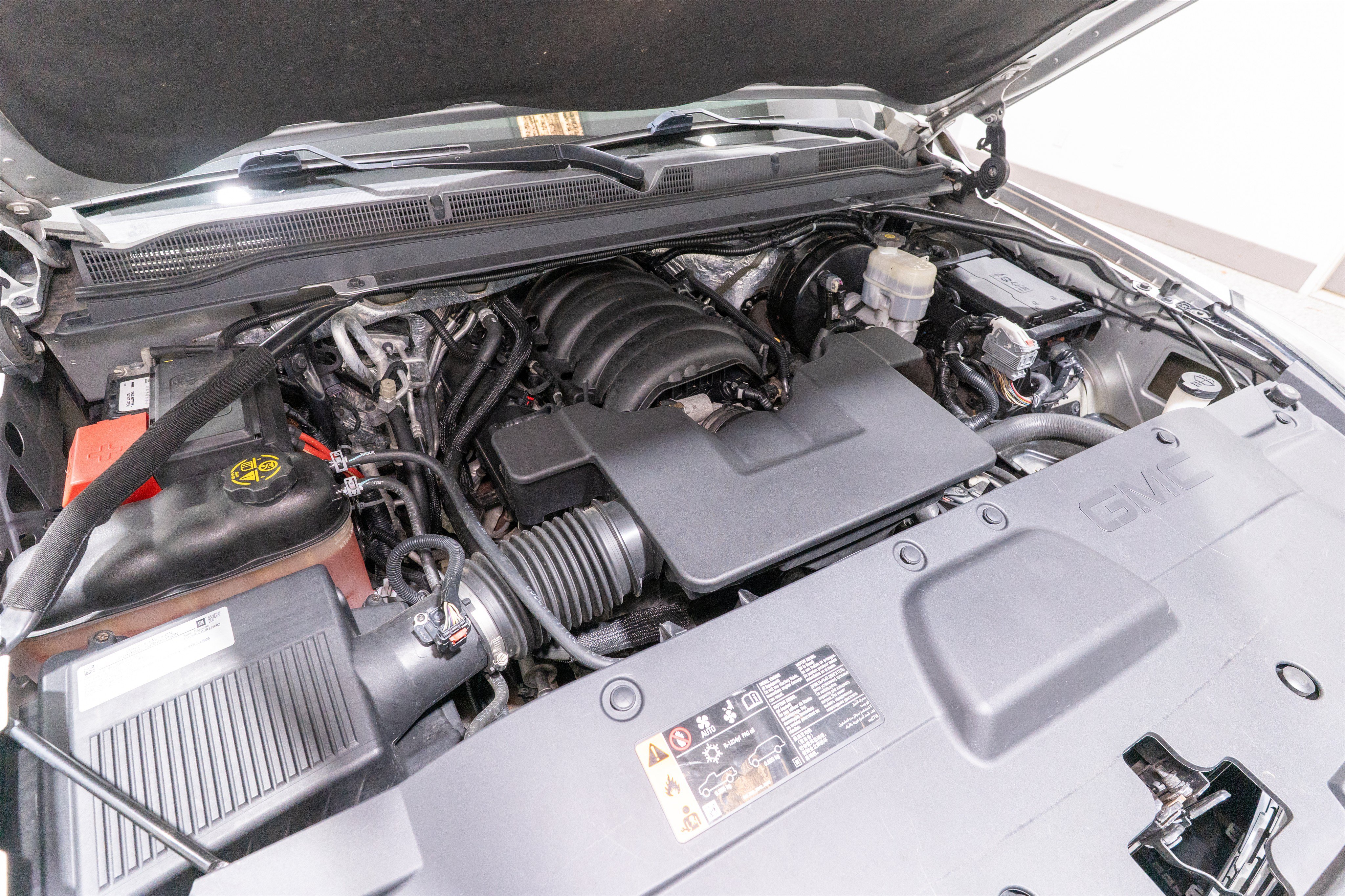 Used 2018 GMC Yukon Denali AWD/4WD image 35