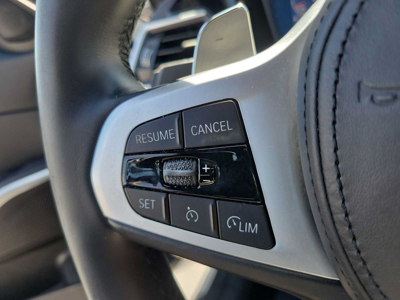 Used 2019 BMW 330i Sedan w/ M Sport Package RWD image 28