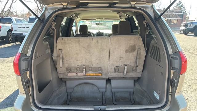 Used 2009 Toyota Sienna CE image 12