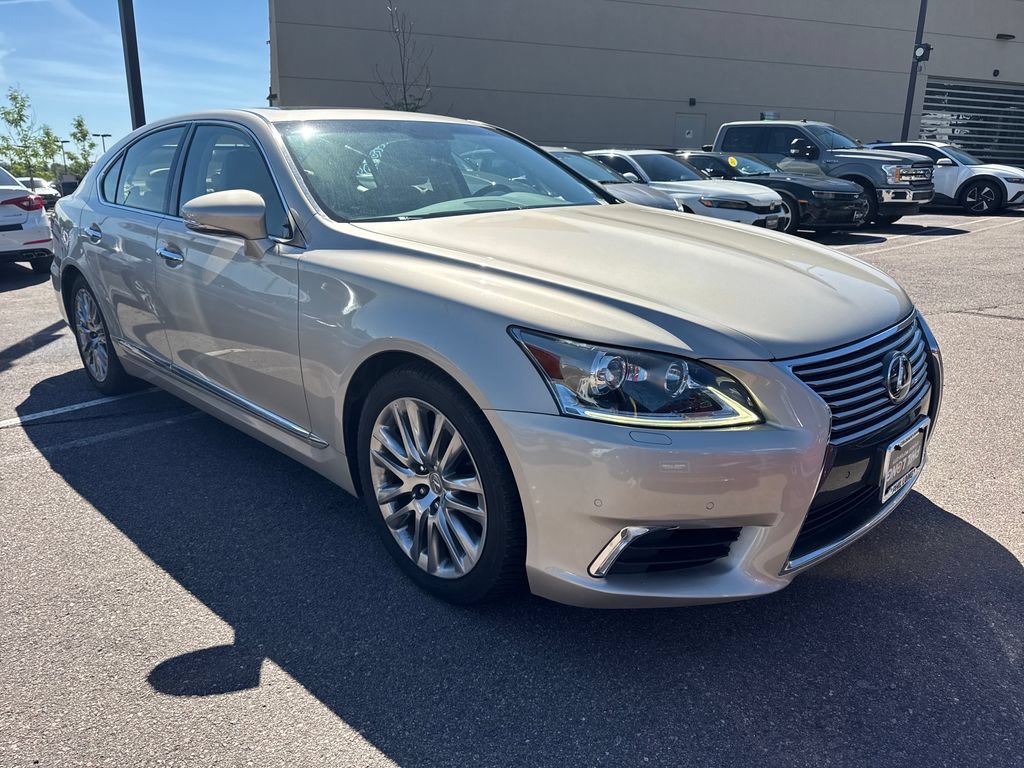 Used 2014 Lexus LS 460 w/ Comfort Package RWD image 6