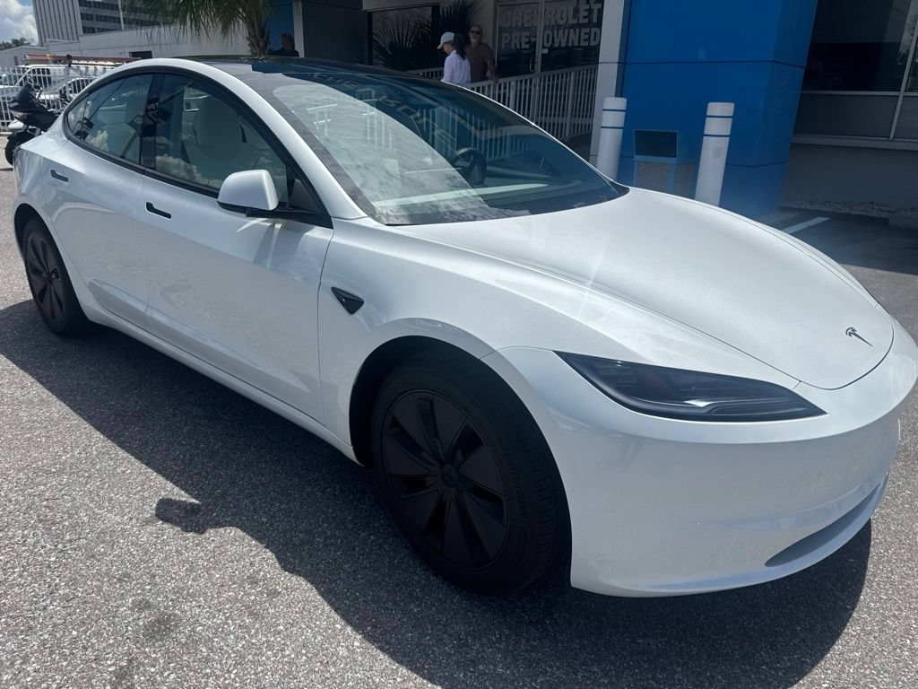 Used 2025 Tesla Model 3 Long Range RWD image 3