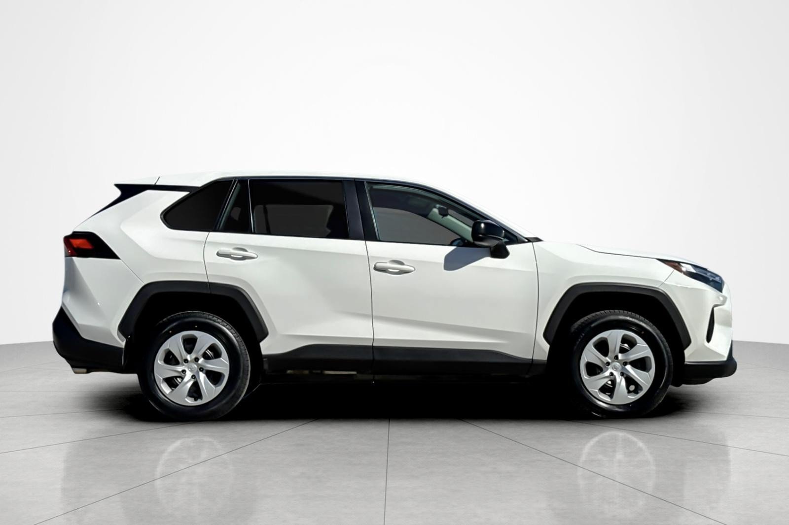 Certified 2024 Toyota RAV4 LE AWD/4WD image 6