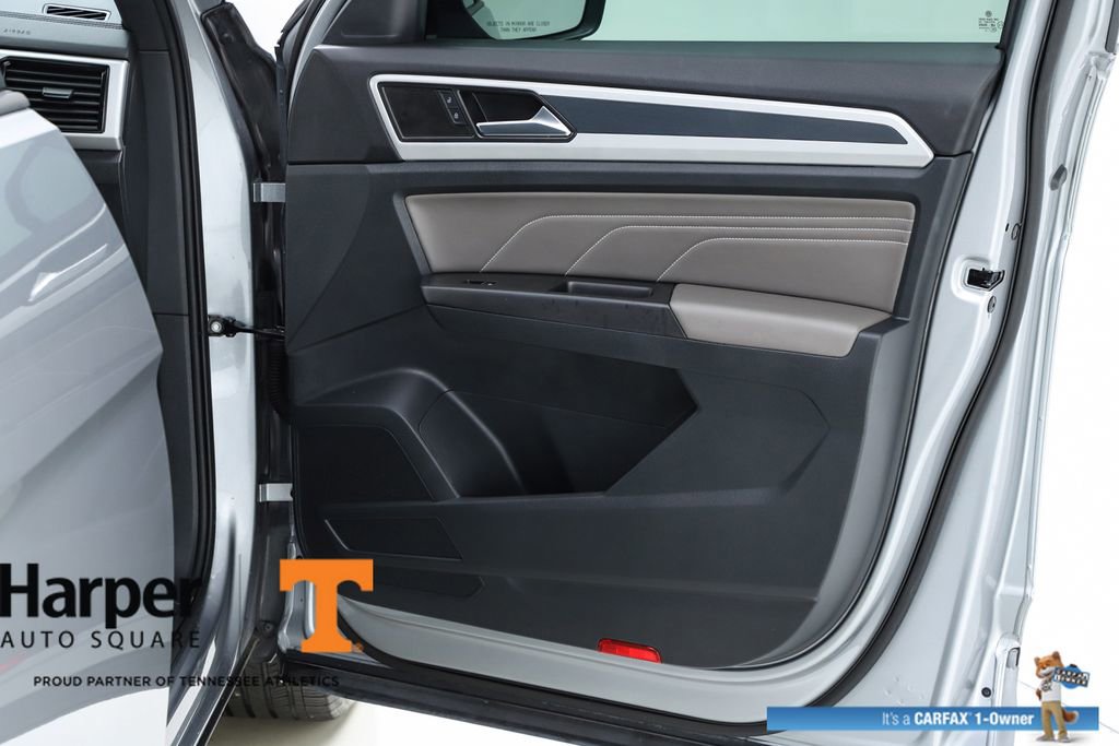 Used 2023 Volkswagen Atlas Cross Sport SEL R-Line image 32