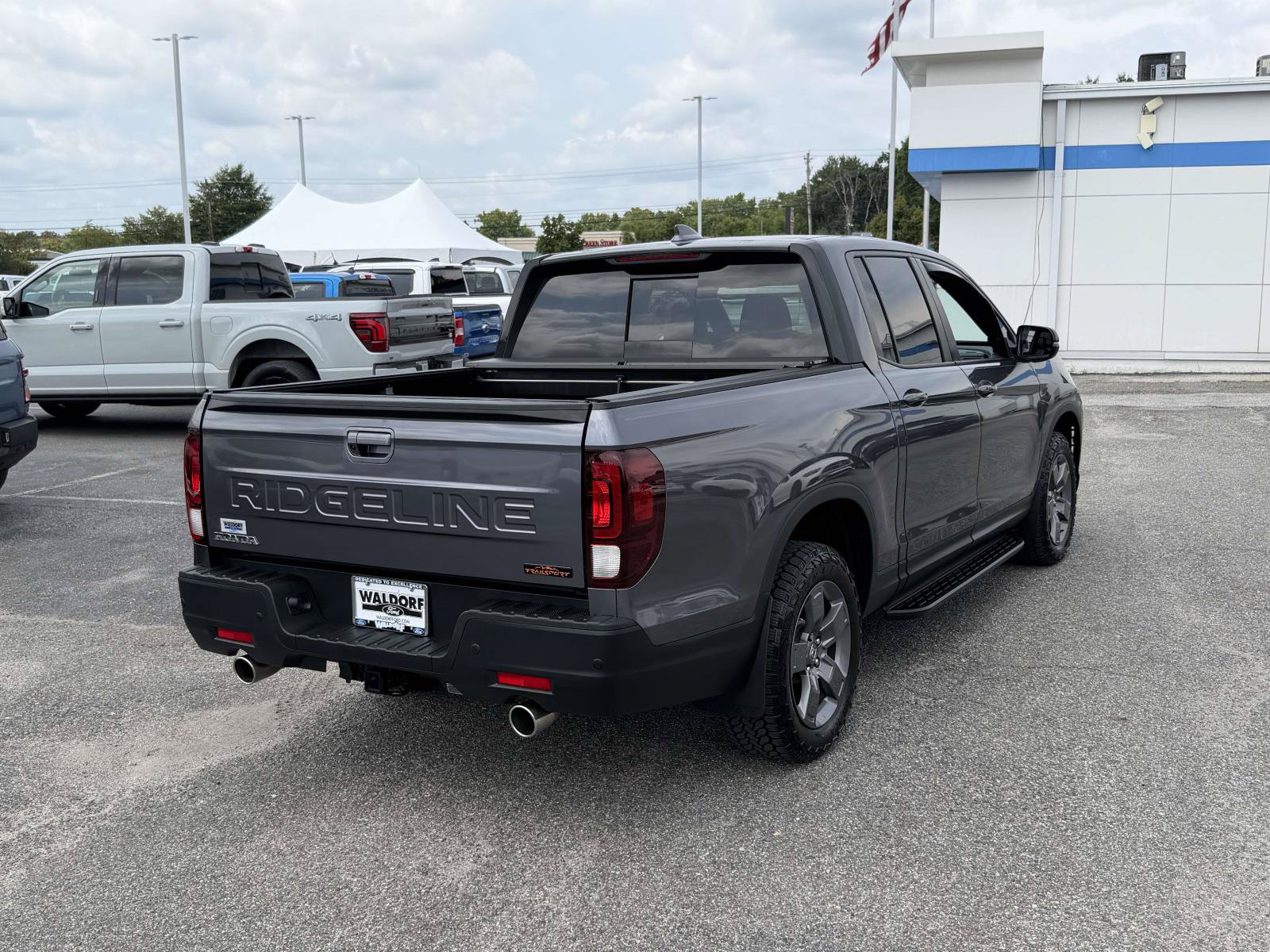 Used 2024 Honda Ridgeline TrailSport image 2