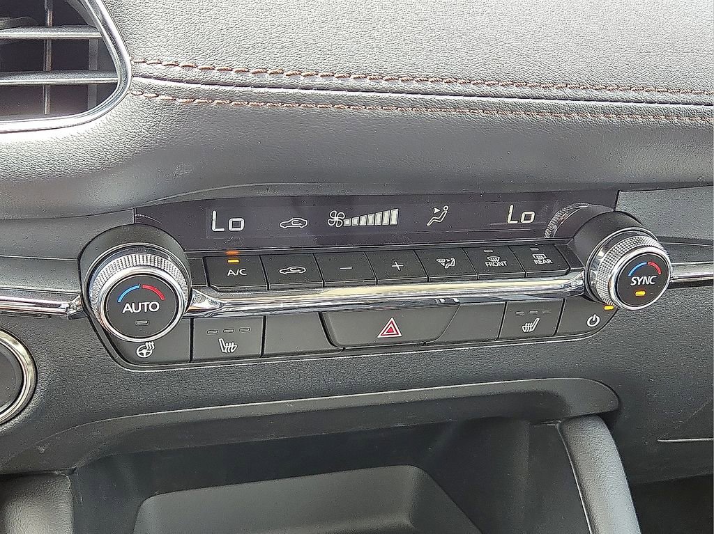 New 2025 MAZDA MAZDA3 2.5 Turbo Sedan w/Premium Plus image 26