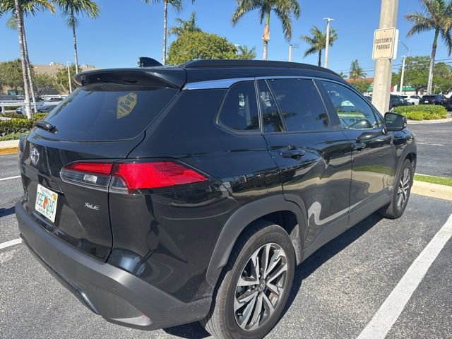 Used 2025 Toyota Corolla Cross XLE w/ Convenience Package image 5