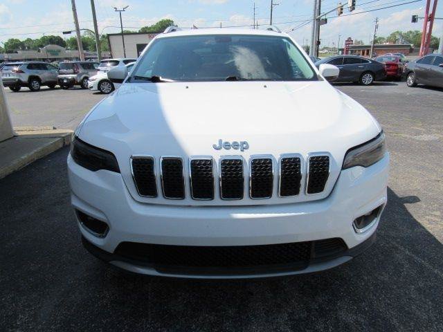 Used 2019 Jeep Cherokee Limited AWD/4WD image 3