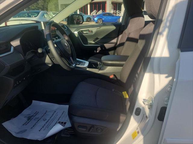 Certified 2025 Toyota RAV4 XLE w/ Convenience Package image 15