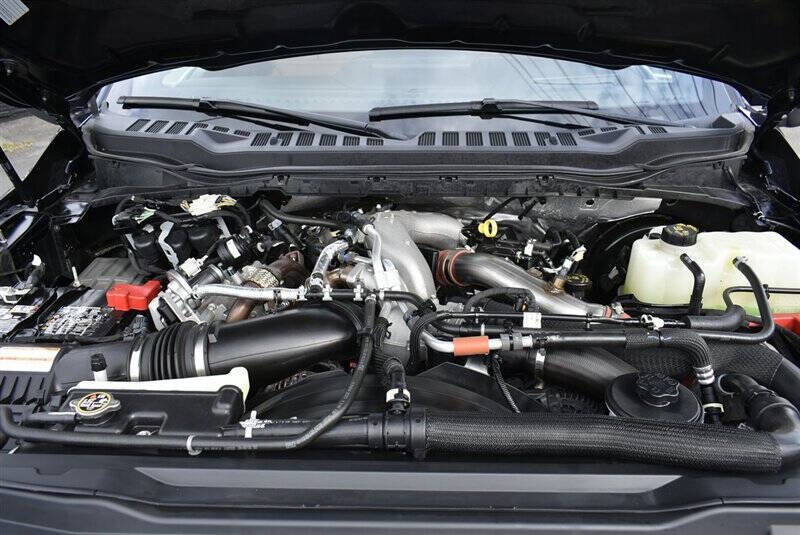 Used 2024 Ford F350 Platinum image 9