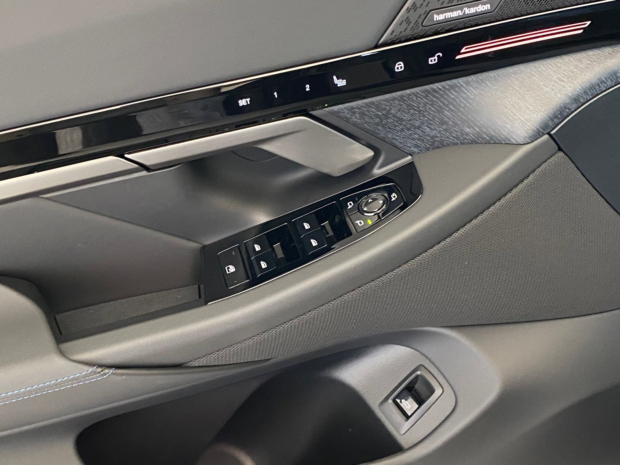 New 2026 BMW 530i xDrive w/ M Sport Package image 23