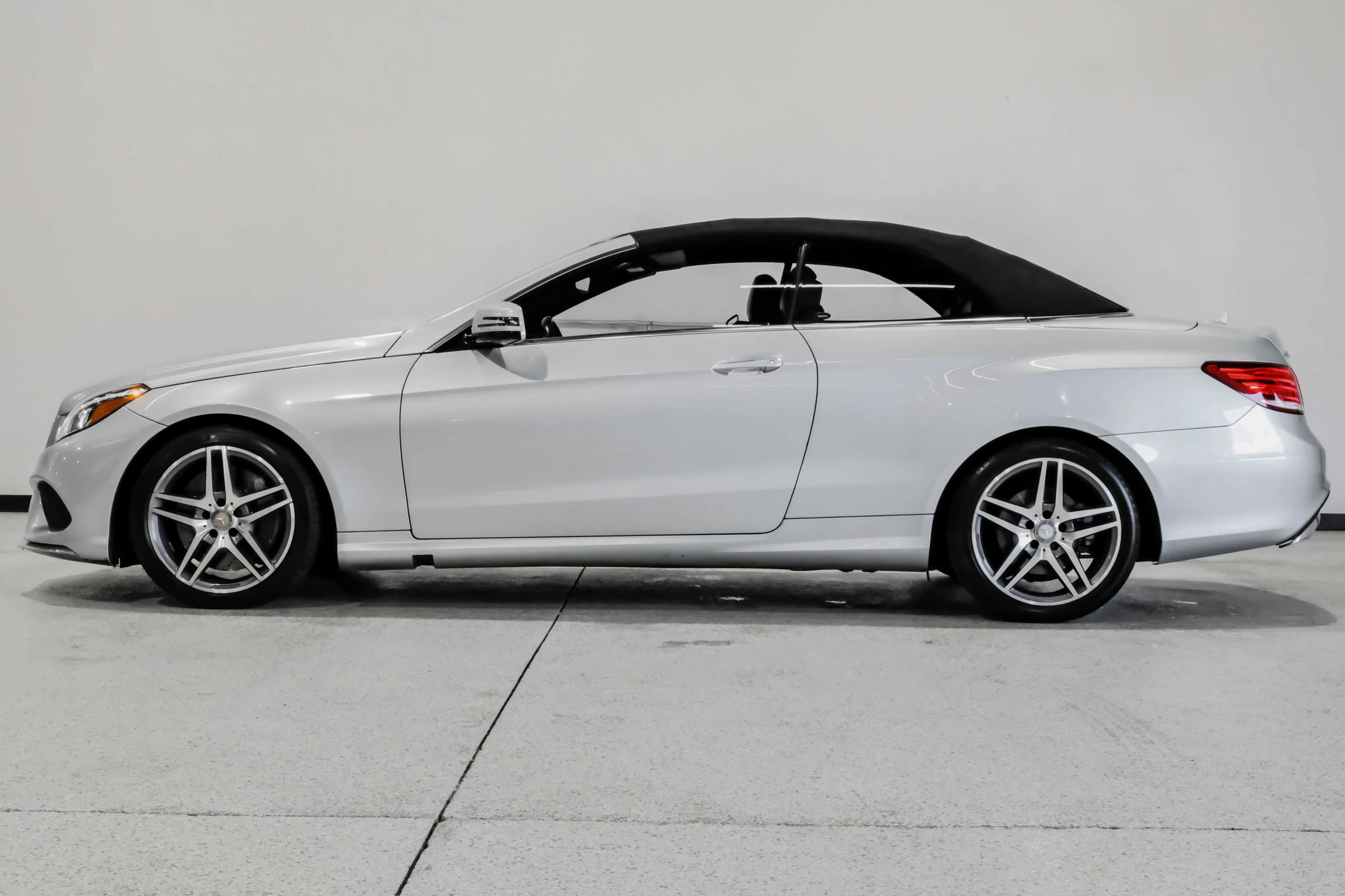 Used 2014 Mercedes-Benz E 550 Cabriolet image 11