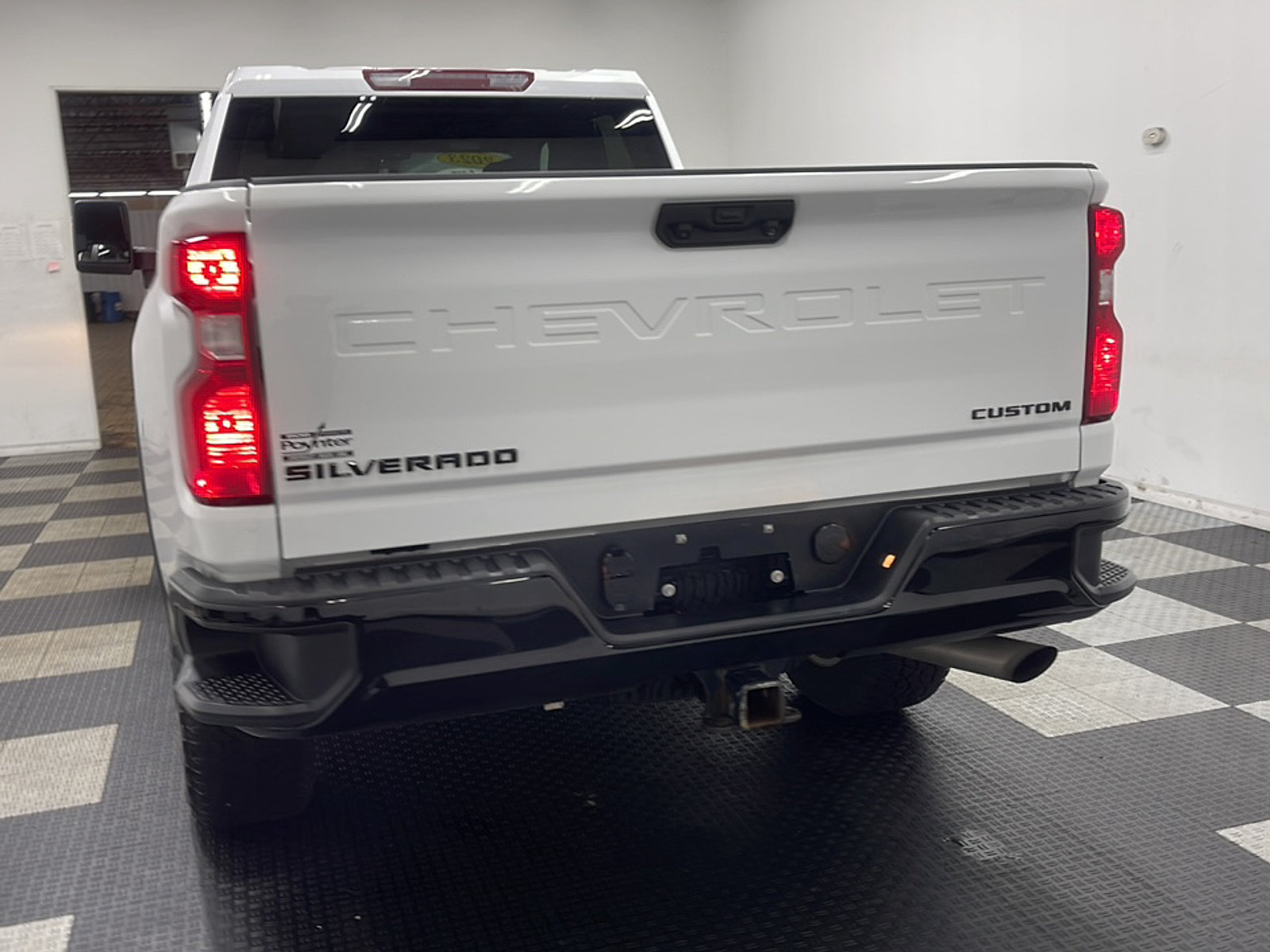 Used 2023 Chevrolet Silverado 2500 Custom w/ Custom Convenience Package AWD/4WD image 15