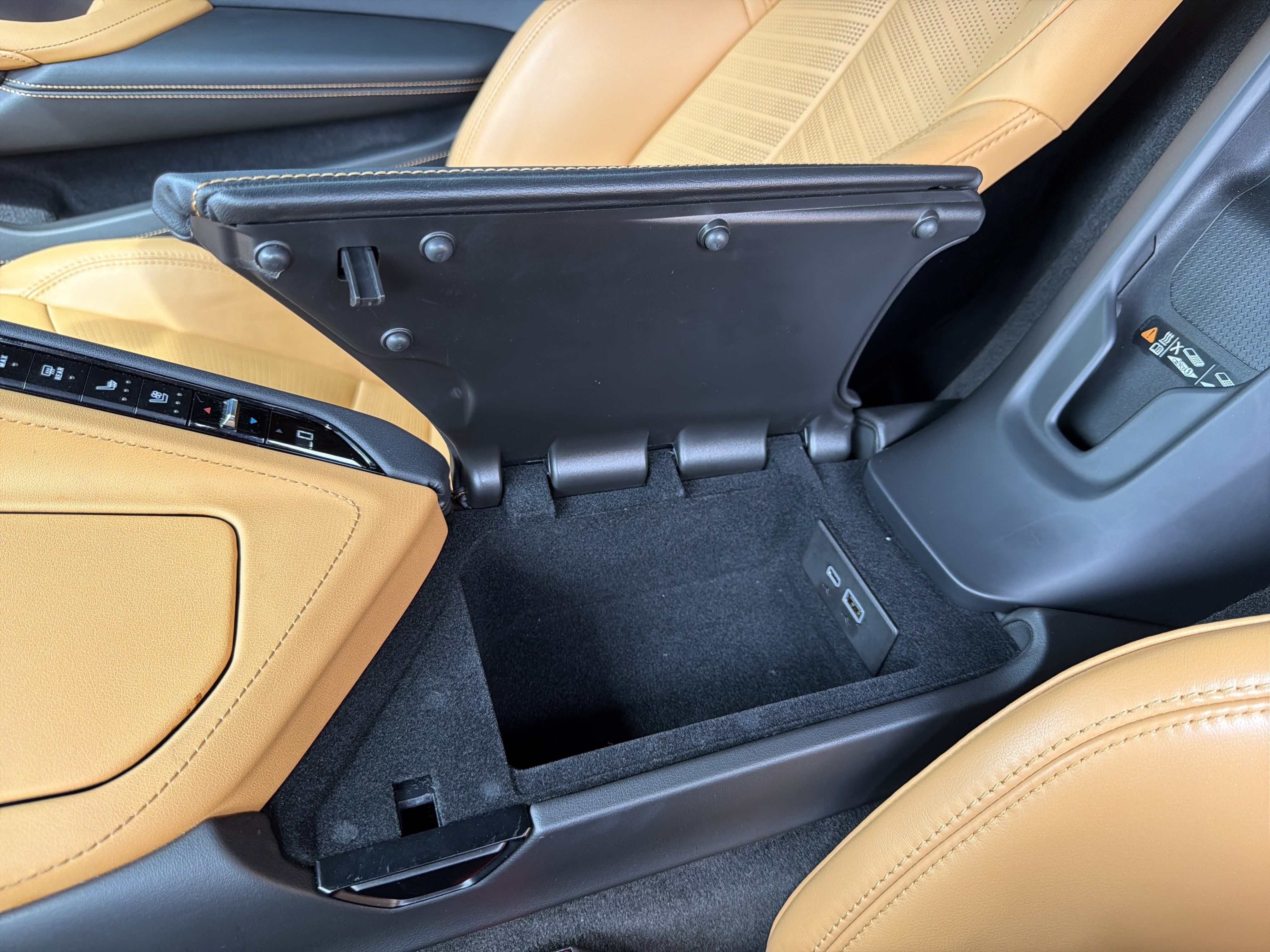 Used 2025 Chevrolet Corvette E-Ray w/ Stealth Interior Trim Package AWD/4WD image 46