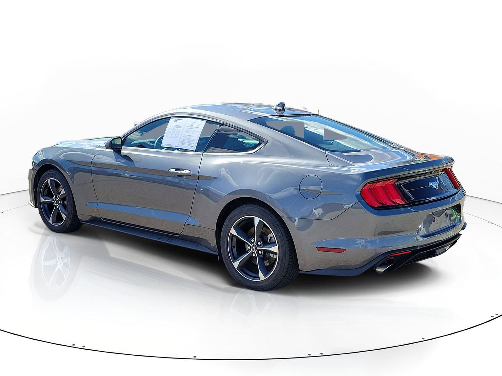 Used 2022 Ford Mustang EcoBoost image 3