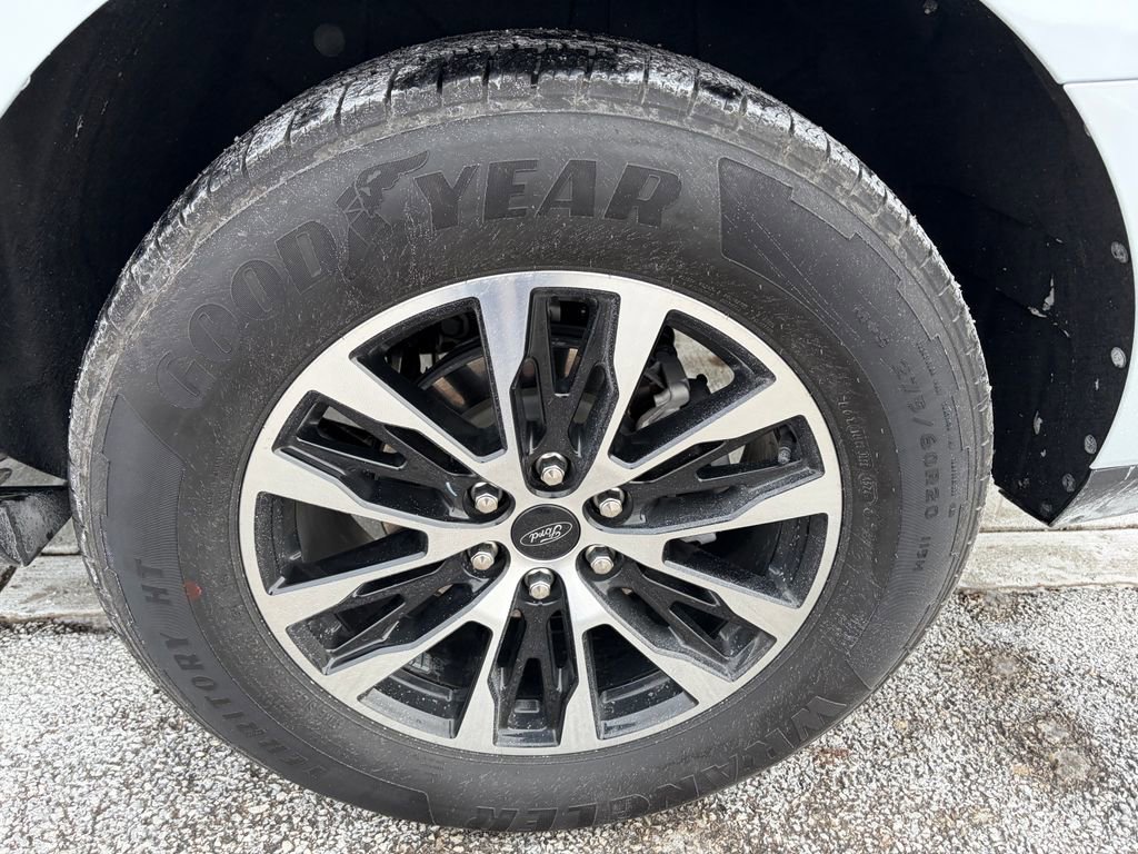 Used 2025 Ford Expedition Max Platinum image 12