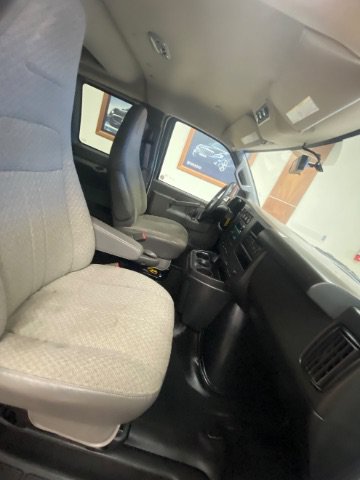 Used 2022 Chevrolet Express 3500 LS RWD image 21
