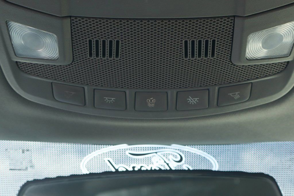 Used 2017 Ford F550 2WD Regular Cab Super Duty image 35