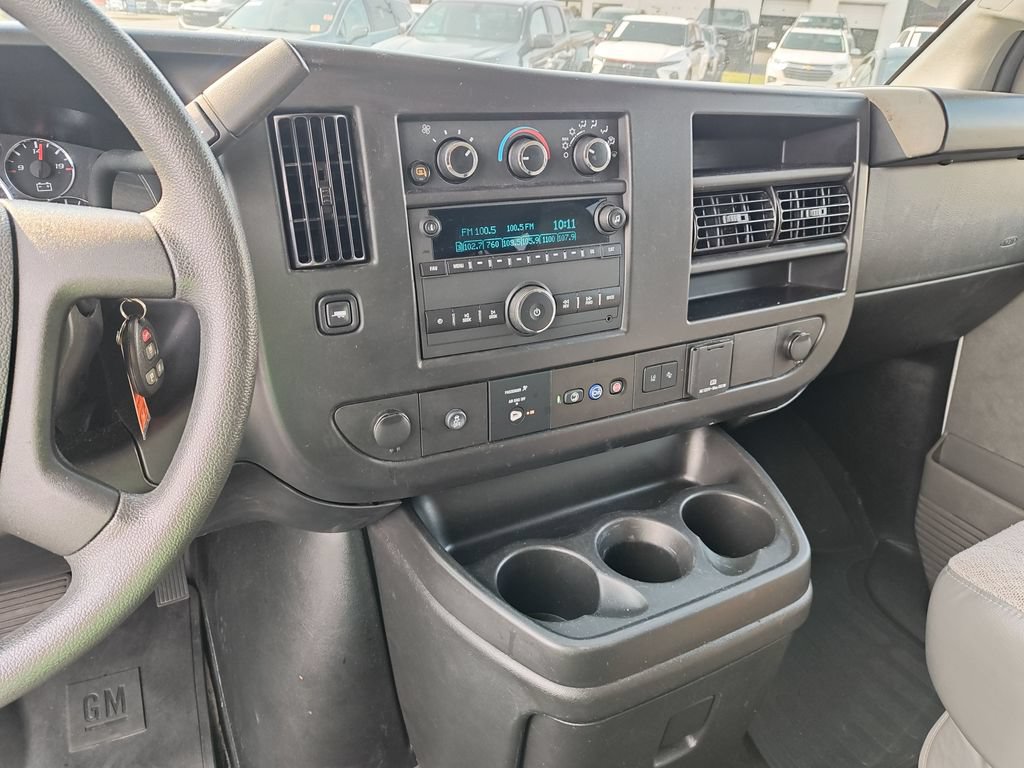 Used 2025 Chevrolet Express 3500 LT w/ LT Preferred Equipment Group RWD image 20