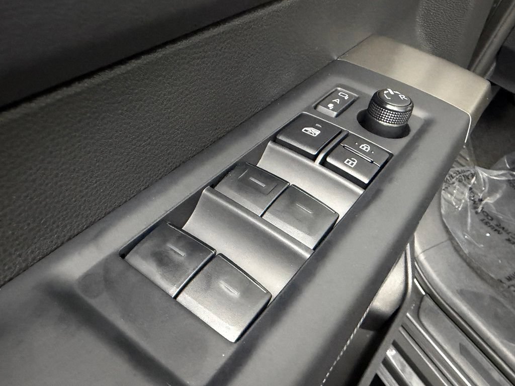 Used 2026 Toyota Sequoia Platinum AWD/4WD image 20
