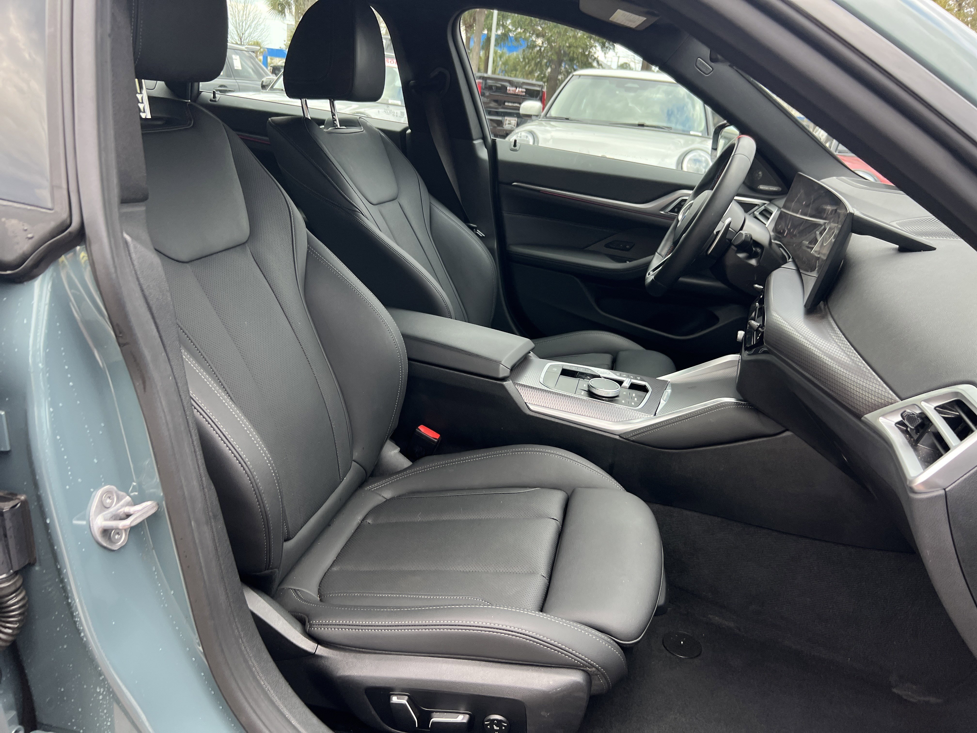 Certified 2025 BMW M440i image 33