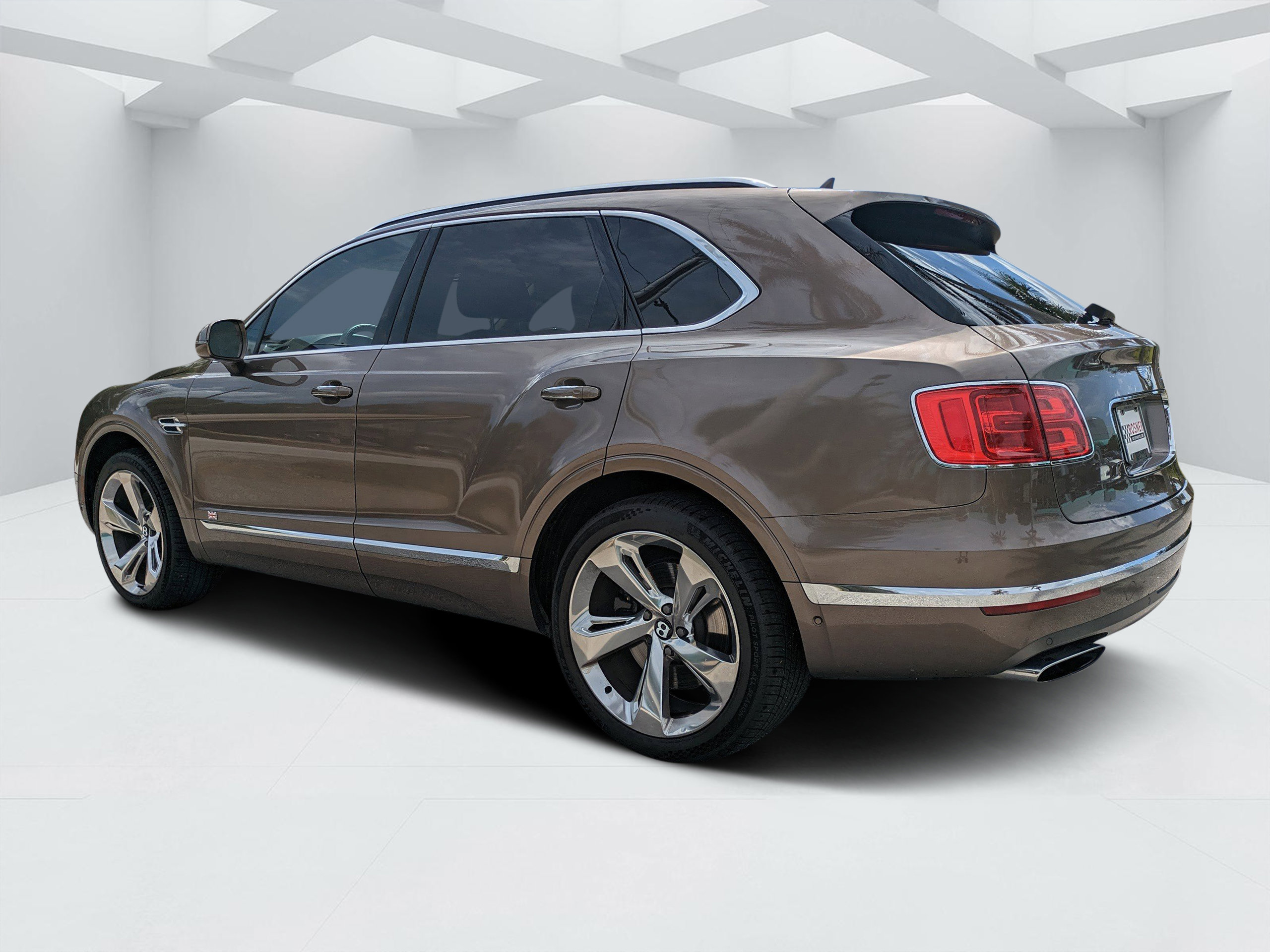 Used 2018 Bentley Bentayga AWD/4WD image 5
