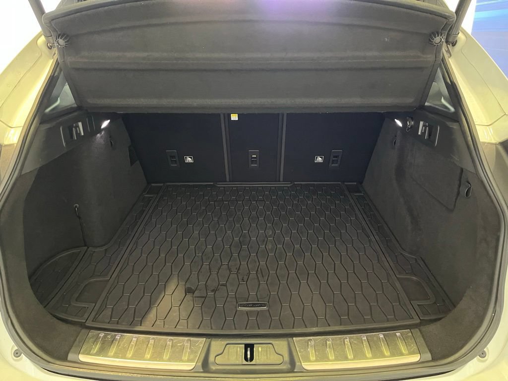 Used 2019 Jaguar F-PACE Premium AWD/4WD image 30