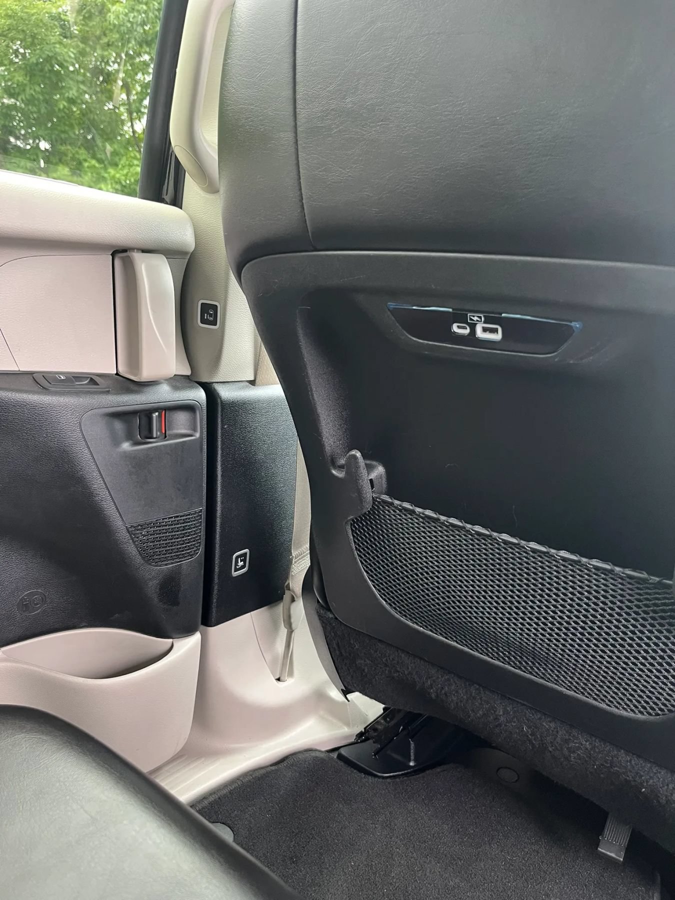 Used 2023 Chrysler Pacifica Touring-L FWD image 27