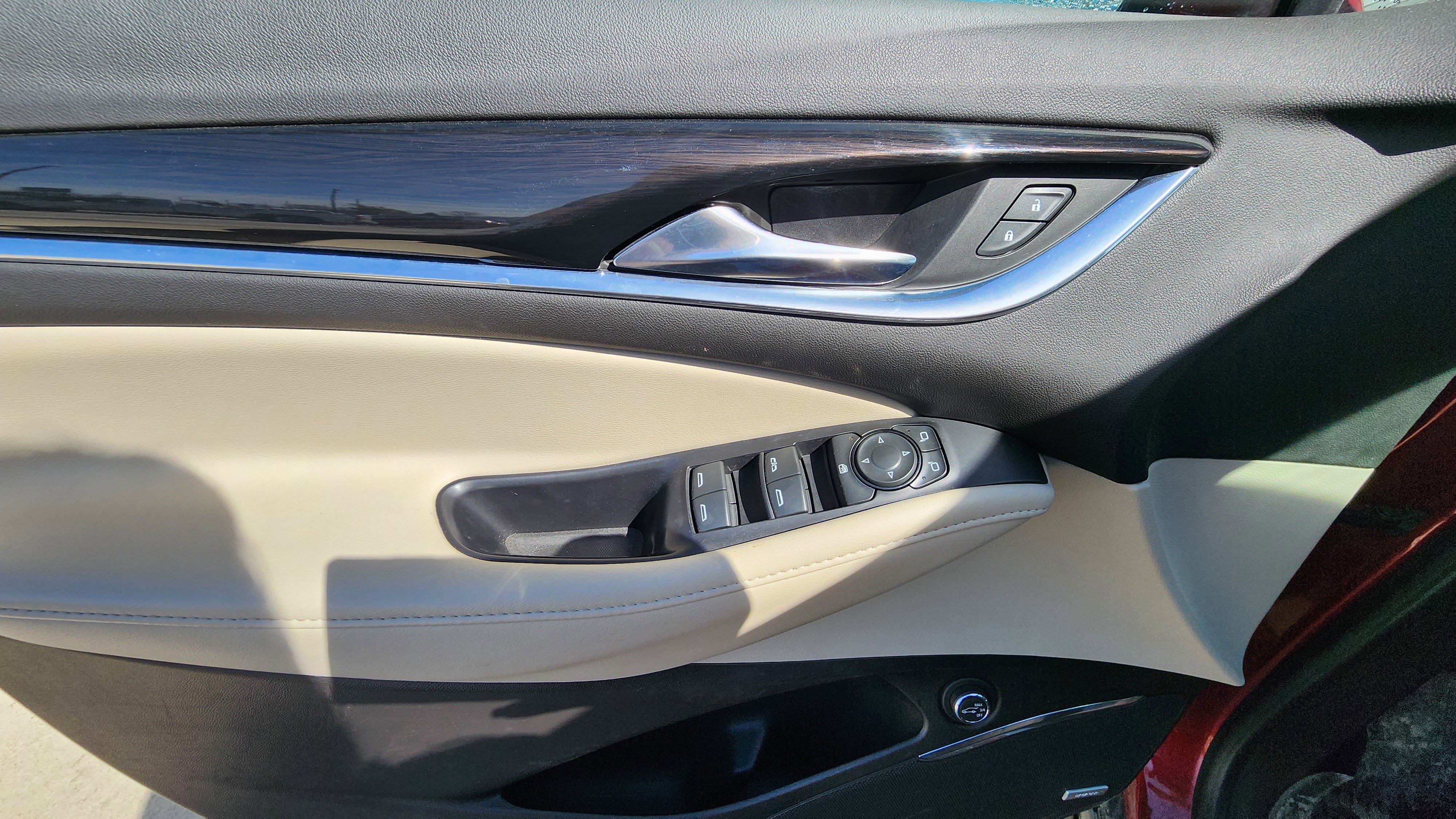 Used 2021 Buick Enclave Essence w/ Sound and Sites Package image 11