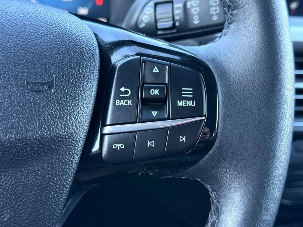 Used 2025 Ford Escape Platinum AWD/4WD image 29