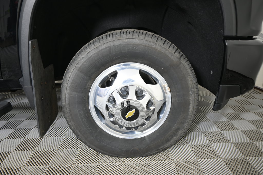 Used 2021 Chevrolet Silverado 3500 High Country w/ Snow Plow Prep/Camper Package AWD/4WD image 12