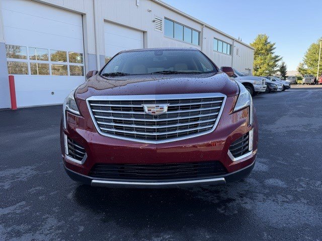 Used 2017 Cadillac XT5 Platinum w/ Driver Assist Package image 11