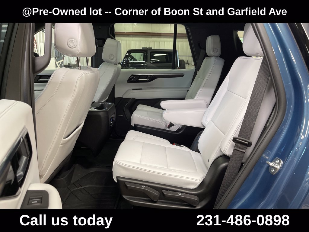 Used 2026 Chevrolet Tahoe Premier w/ Sun And Tow Package AWD/4WD image 25