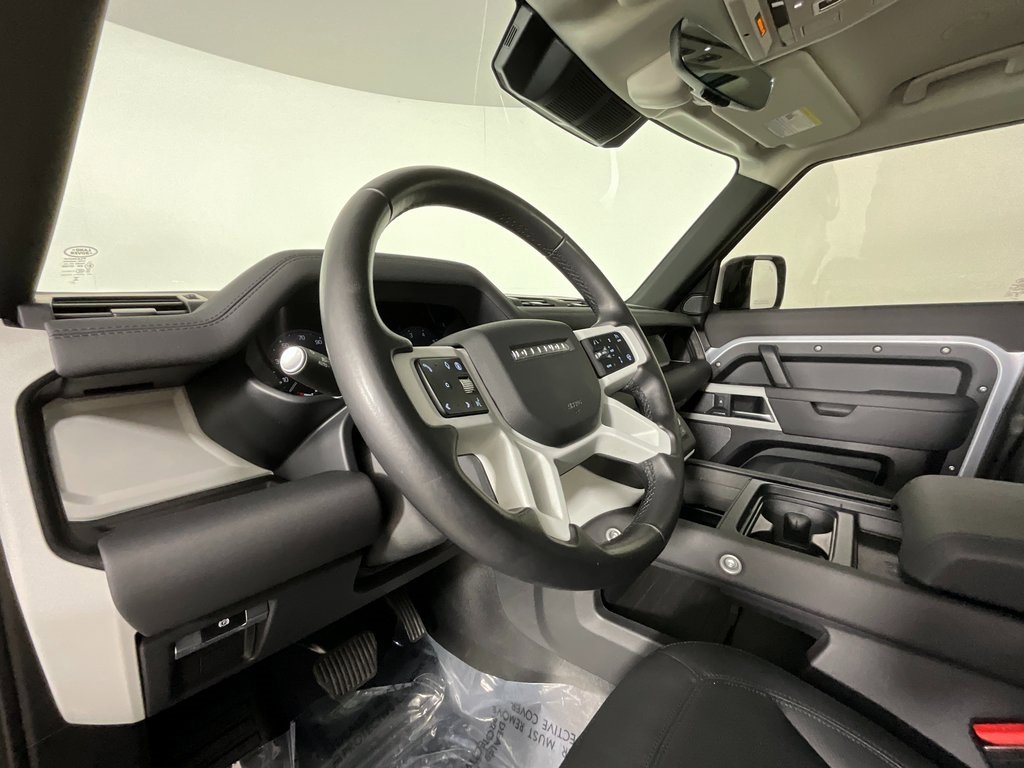 Used 2024 Land Rover Defender 110 S image 15