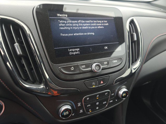 Used 2022 Chevrolet Equinox RS w/ Infotainment Package image 8
