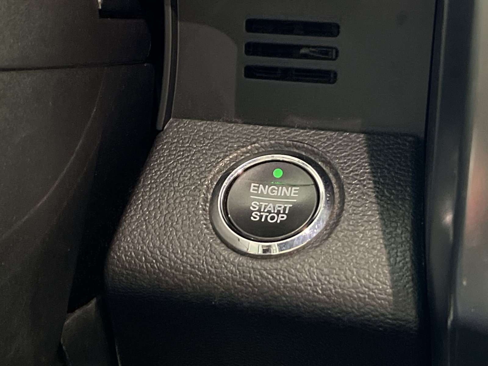 Used 2018 Ford F150 Lariat AWD/4WD image 33
