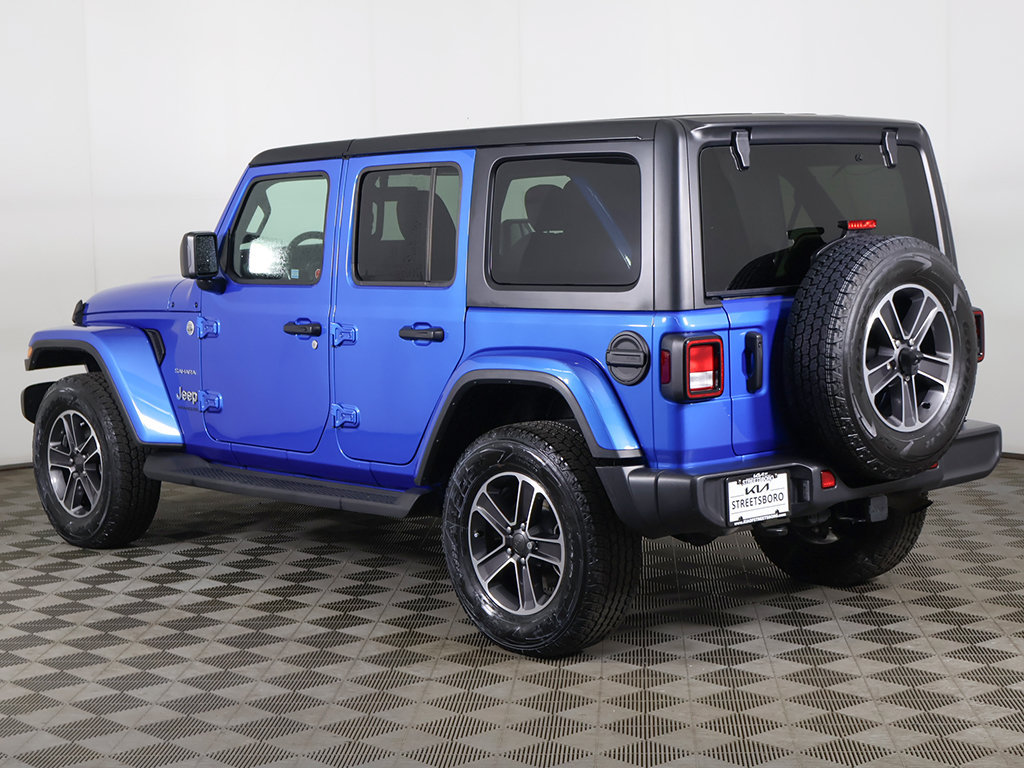 Used 2023 Jeep Wrangler Unlimited Sahara w/ Cold Weather Group AWD/4WD image 7