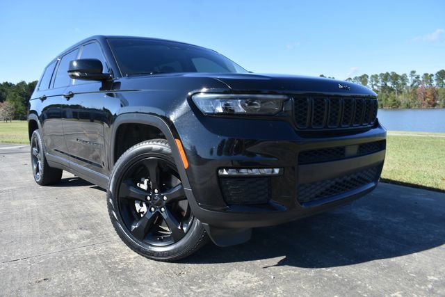 Used 2023 Jeep Grand Cherokee L Limited w/ Black Appearance Package image 5