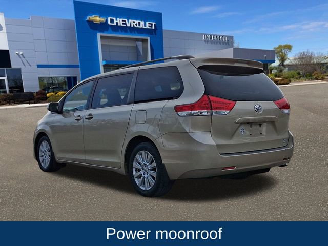 Used 2014 Toyota Sienna XLE image 6