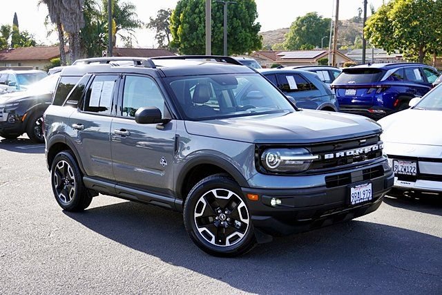 Used 2024 Ford Bronco Sport Outer Banks w/ Tech Package AWD/4WD image 3