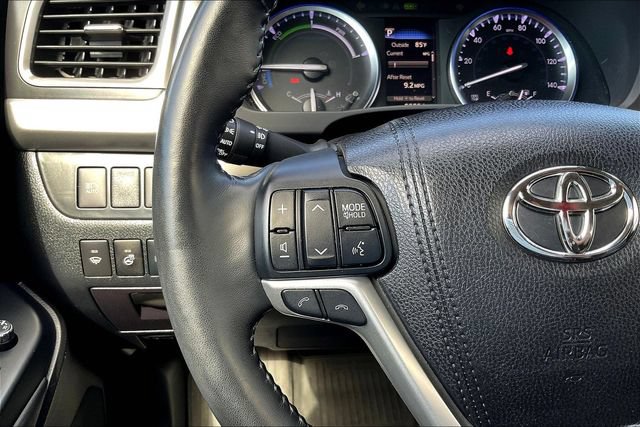 Used 2018 Toyota Highlander Limited Platinum AWD/4WD image 13
