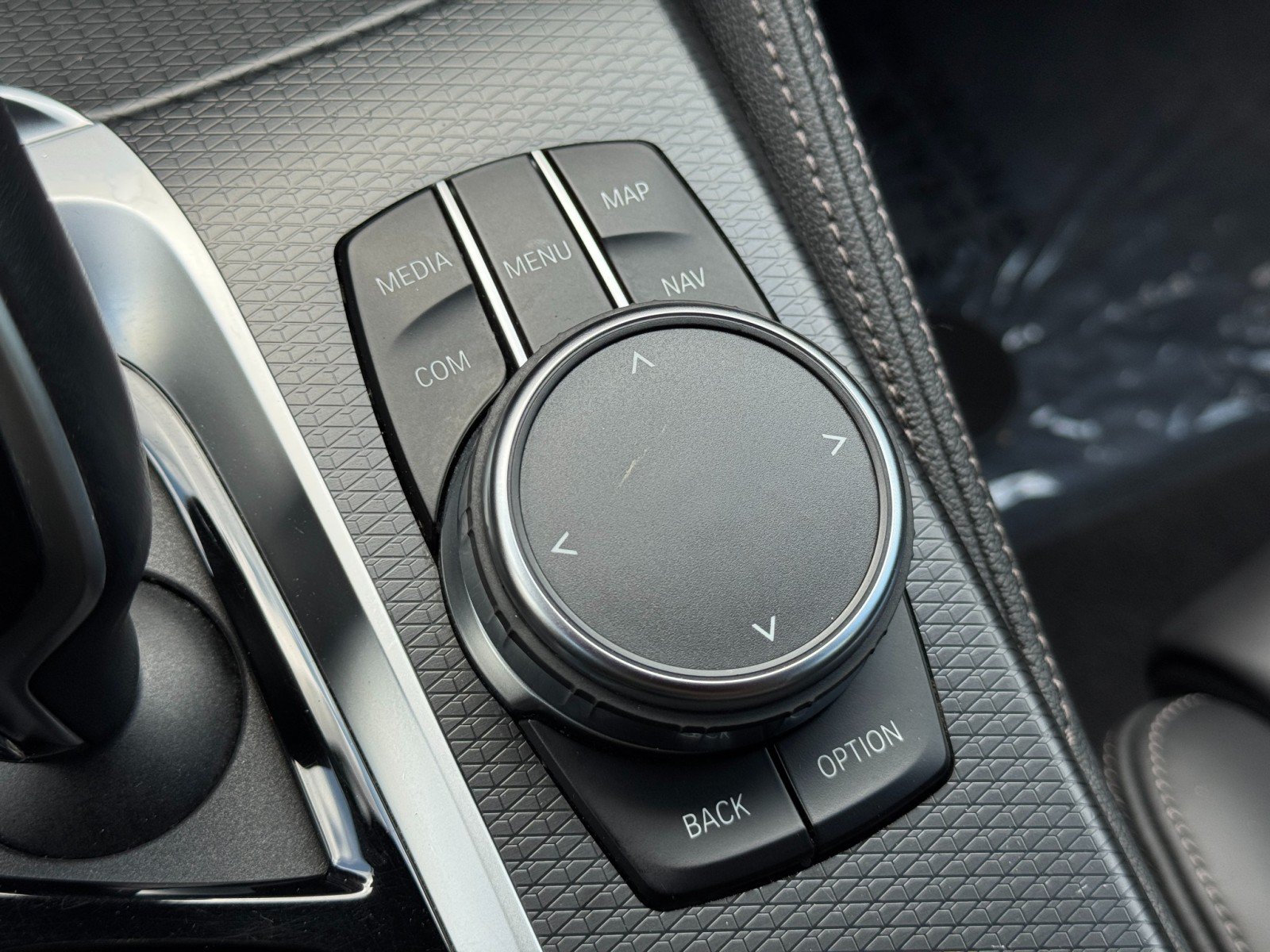 Used 2023 BMW M550i xDrive AWD/4WD image 36
