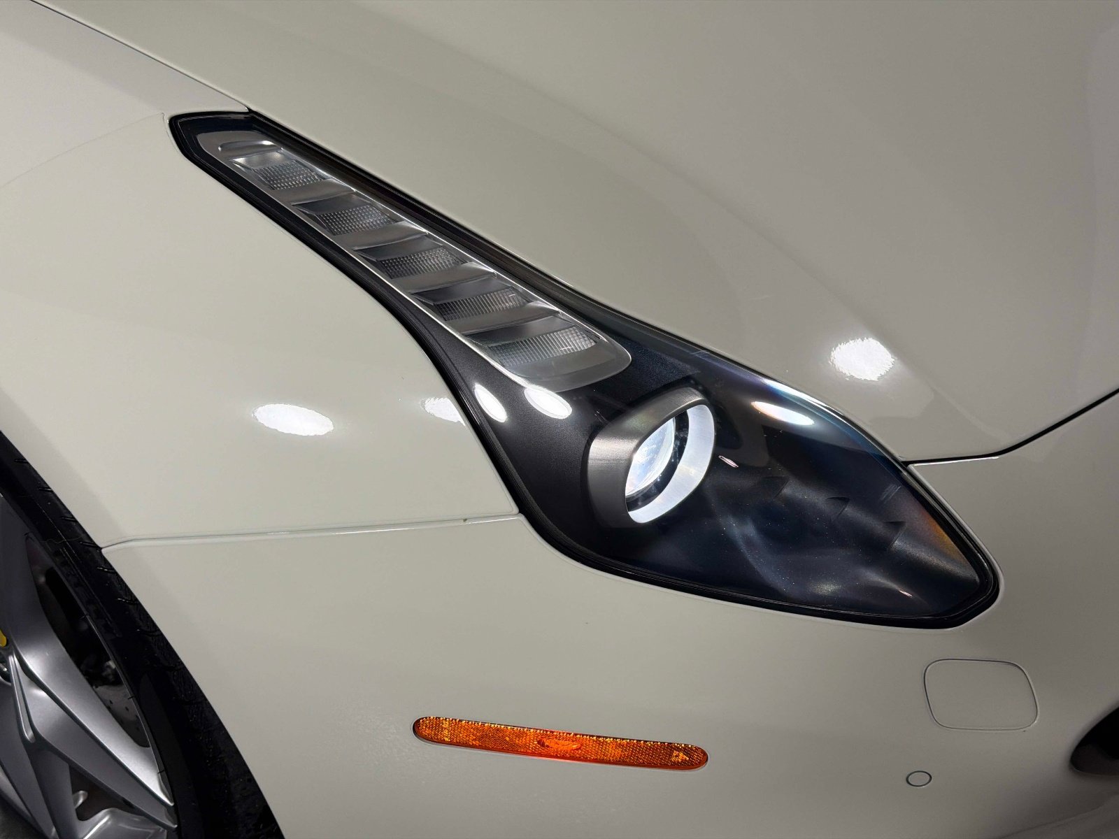 Used 2016 Ferrari California T image 9