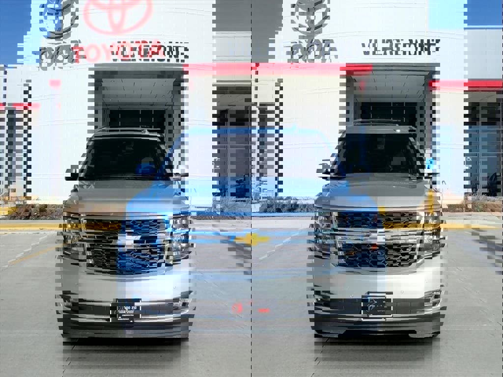 Used 2019 Chevrolet Suburban LT image 11