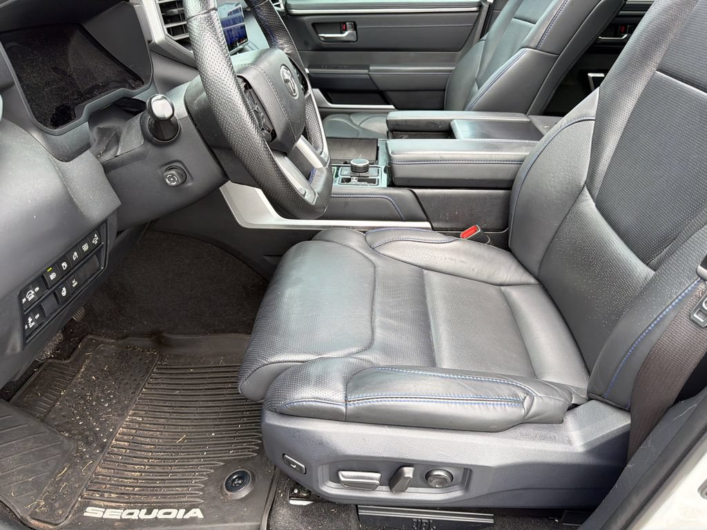 Used 2023 Toyota Sequoia Platinum AWD/4WD image 17