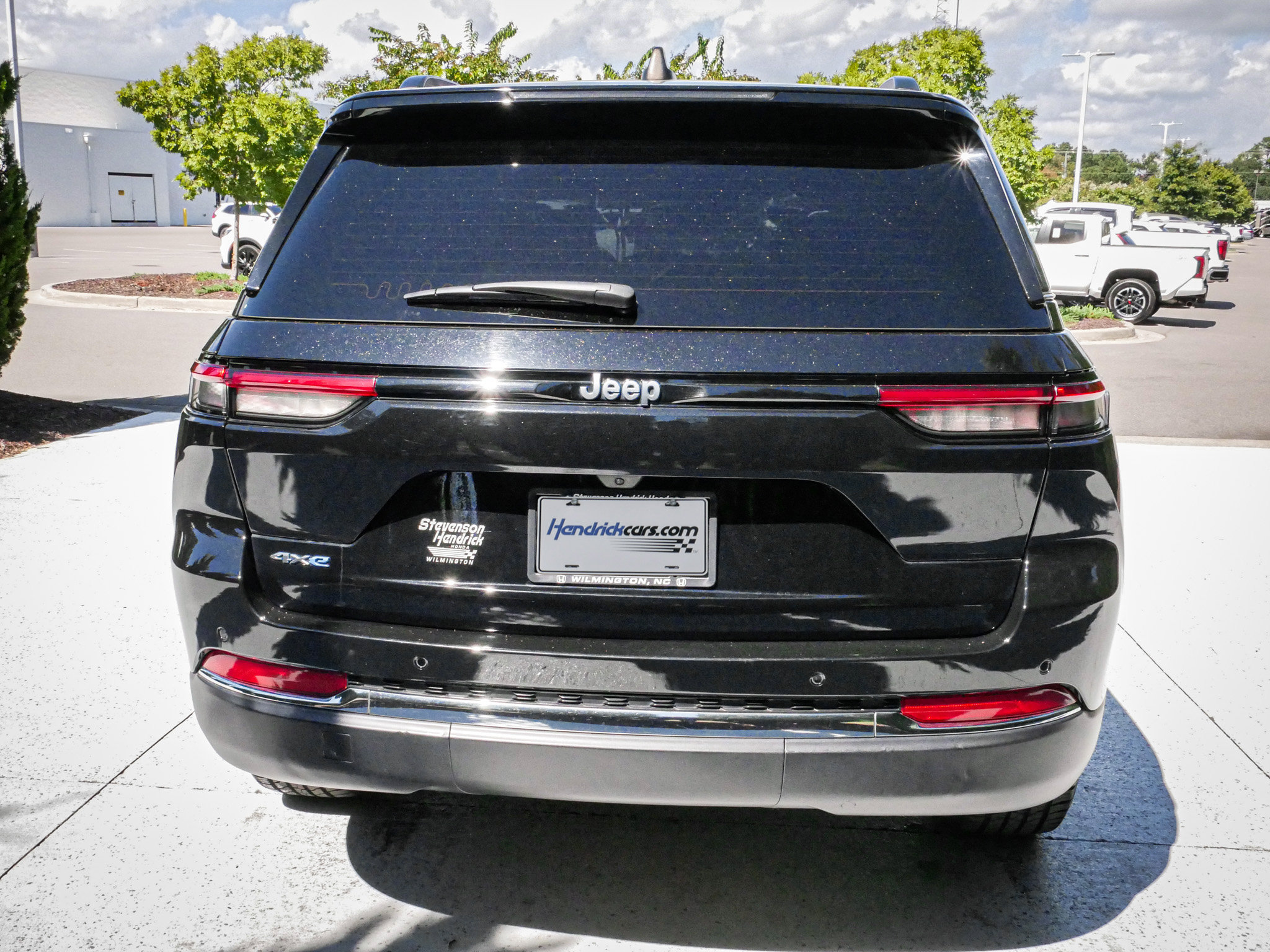 Used 2024 Jeep Grand Cherokee Limited 4xe AWD/4WD image 9