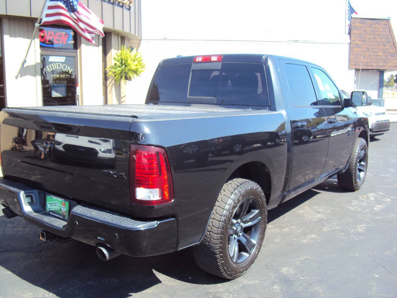 Used 2016 RAM 1500 Sport w/ Black Ram 1500 Sport Group AWD/4WD image 6