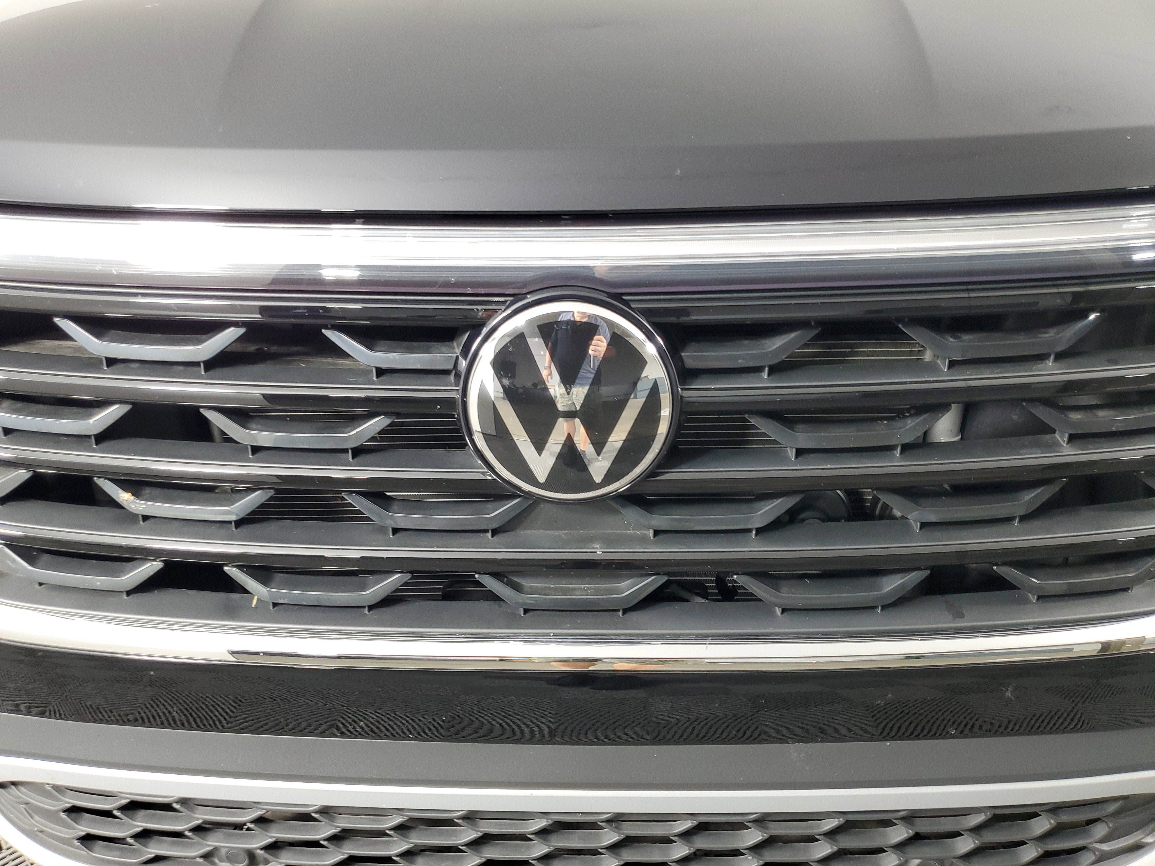 Used 2025 Volkswagen Atlas Cross Sport SE image 10