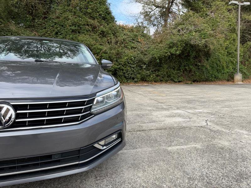 Used 2017 Volkswagen Passat 1.8T SE FWD image 16