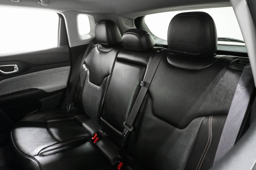 Used 2022 Jeep Compass Latitude image 15