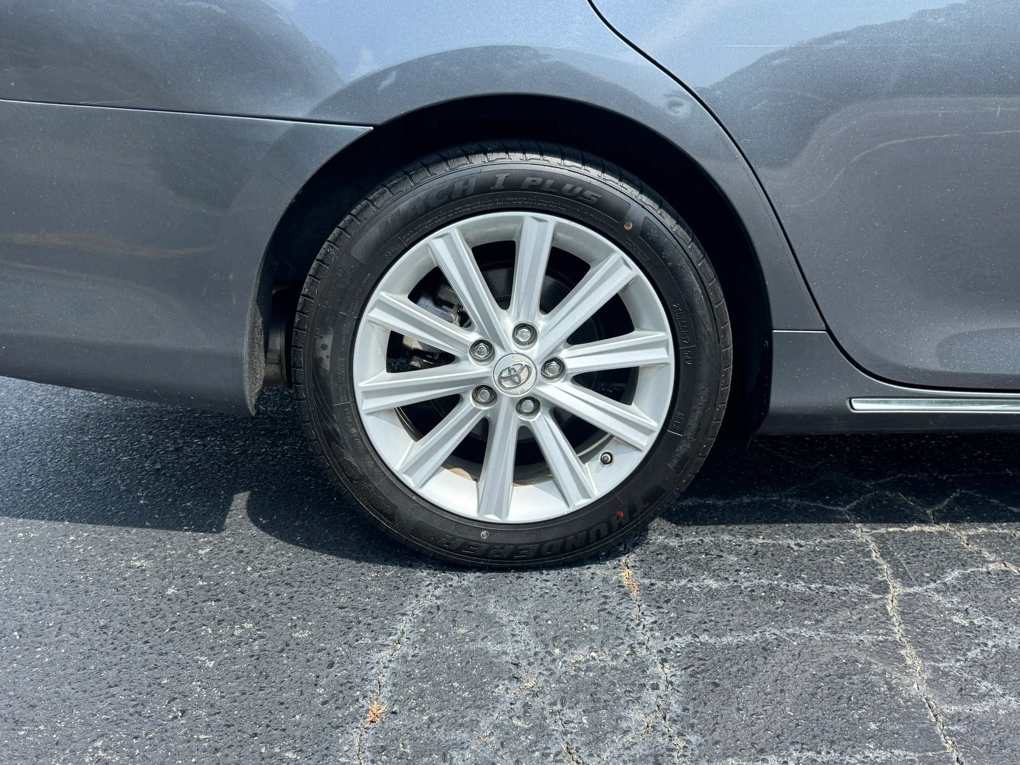 Used 2012 Toyota Camry XLE w/ Convenience Pkg FWD image 8
